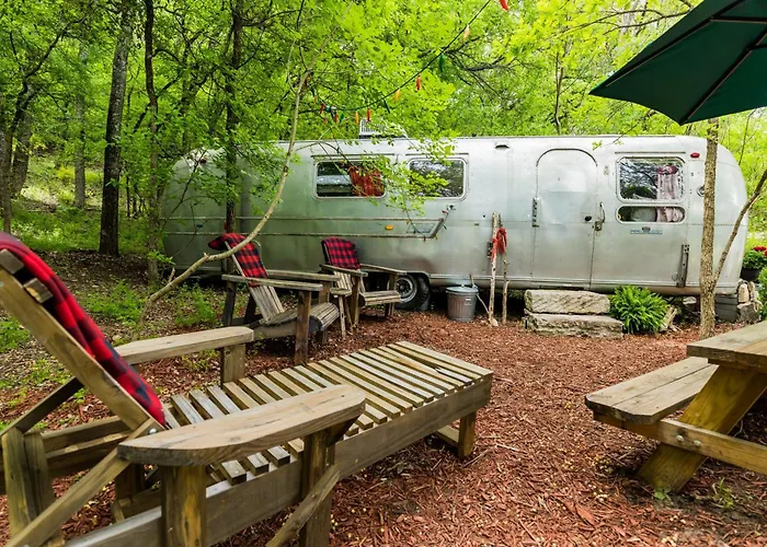 Country Woods Inn