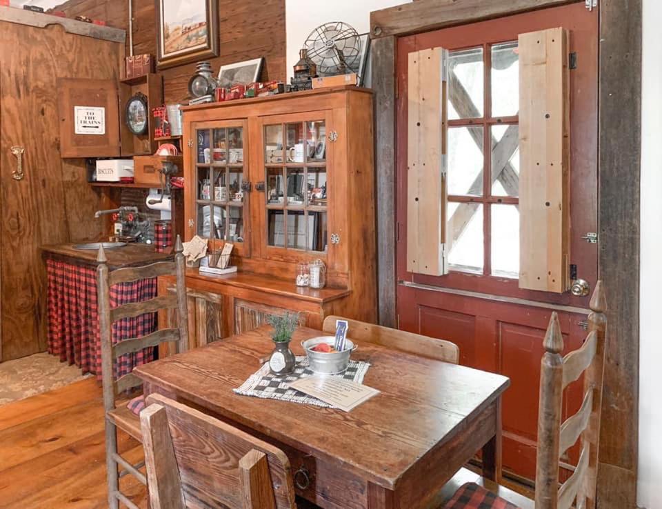 Inn Country Woods